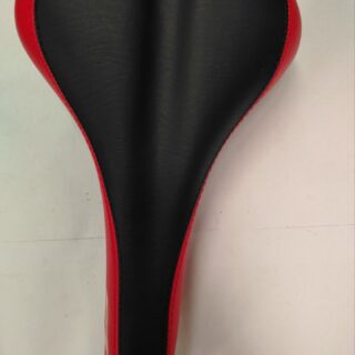 ASIENTO MTB GT "JAGUAR" COLORES NEGRO/ROJO
