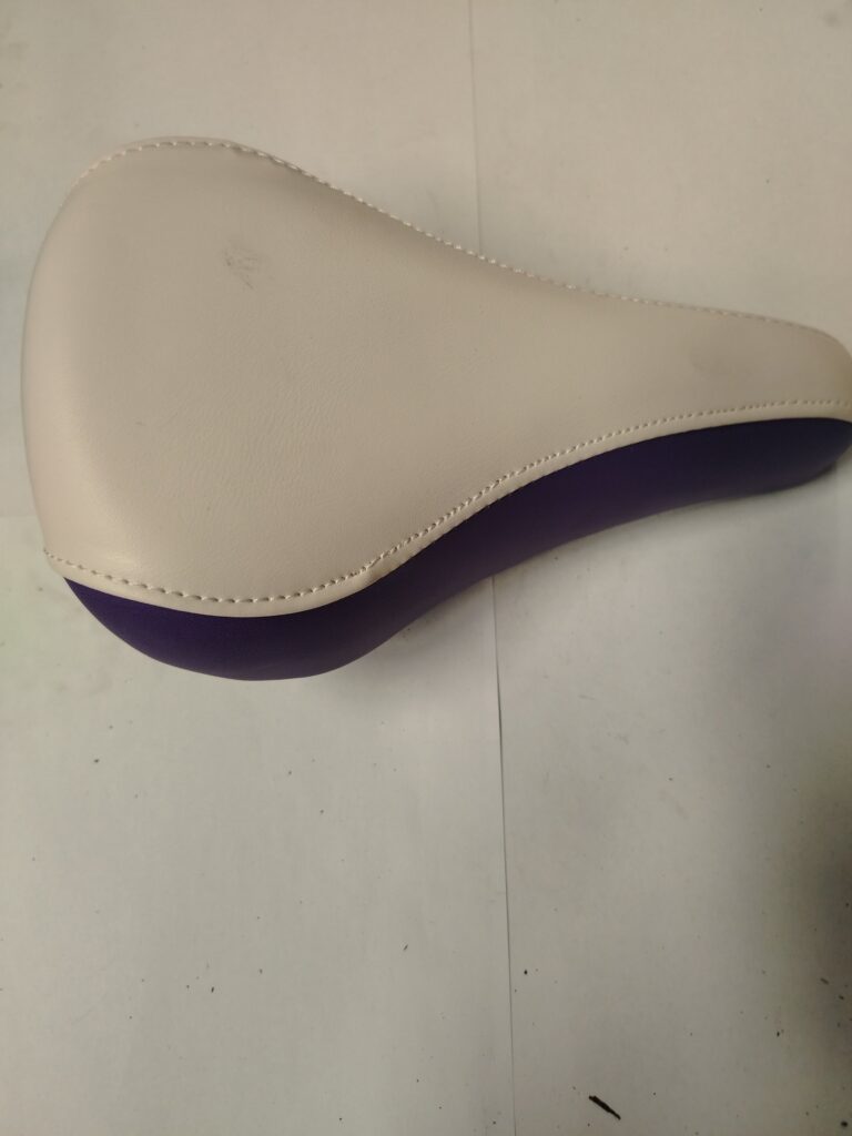 ASIENTO INFANTIL BICOLOR NIÑA NITRO RBM MORADO/BLANCO