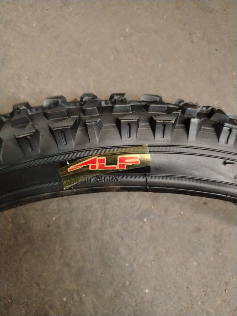LLANTA R-20 X 2.125 JRS NEGRA MOD F-125 *BA