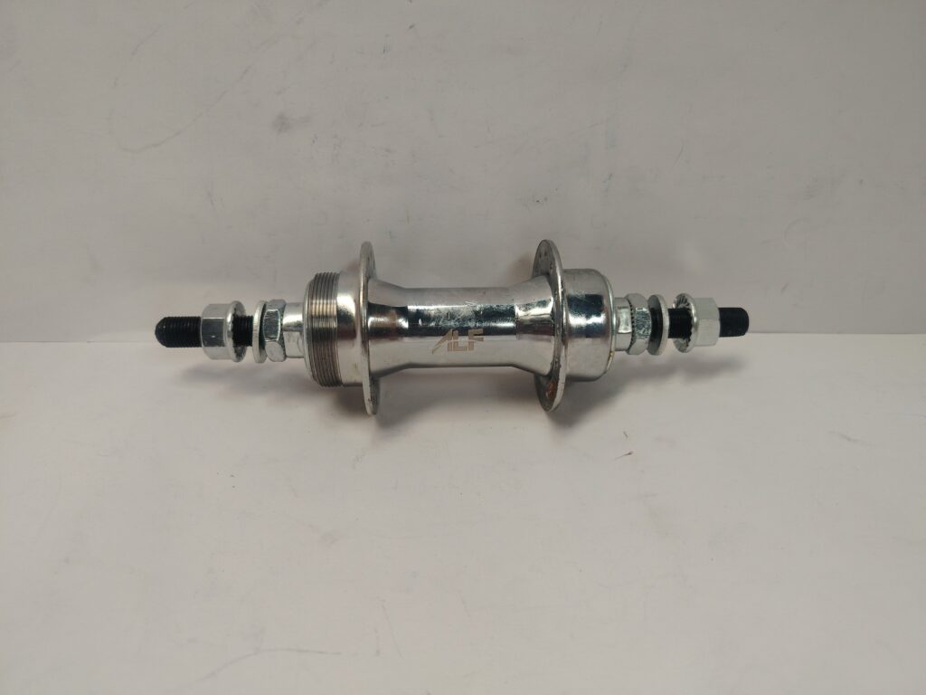 MAZA 28B TRASERA ACERO S/SEPARADOR ALF HW-503R *AZ