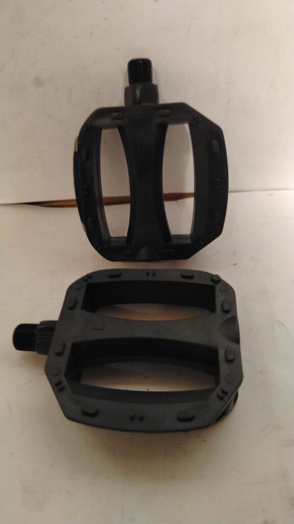 PEDAL JUVENIL 1/2 9/16 NEGRO C/BALA ALF KW-P229 *BB