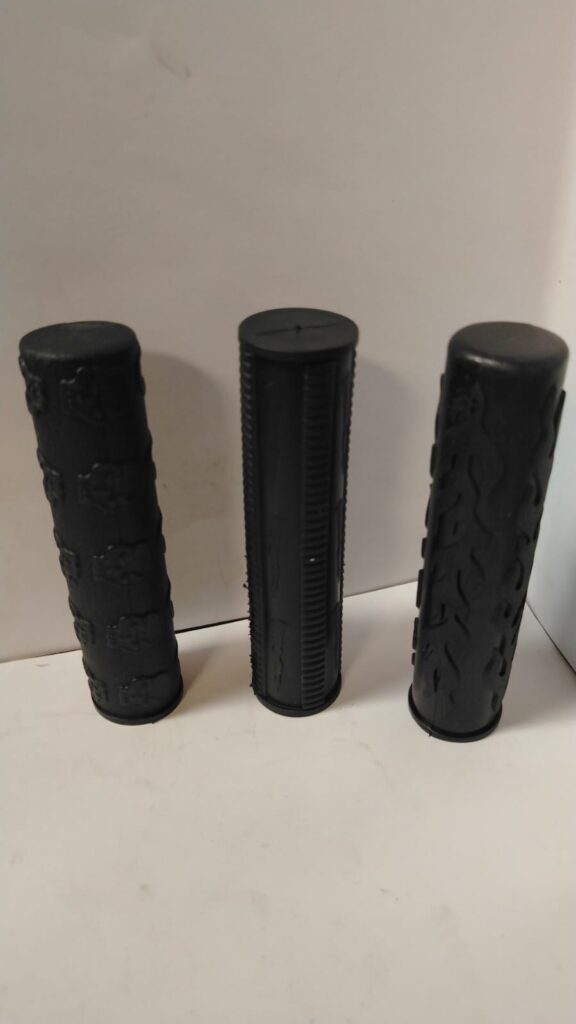 PUÑO MTB ALPE CLAWS,ROMBO,CALAVERA,FLAMA,BRILLOS NAL