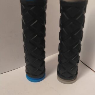 PUÑO MTB NEGRO PUNTOS MOD (ROMBOS) ZY-122A ALF ARZ JRS EHG-14 *AX